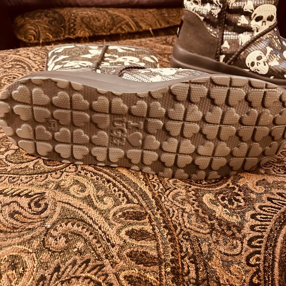 UGG sequin boots - Picture 2 of 3